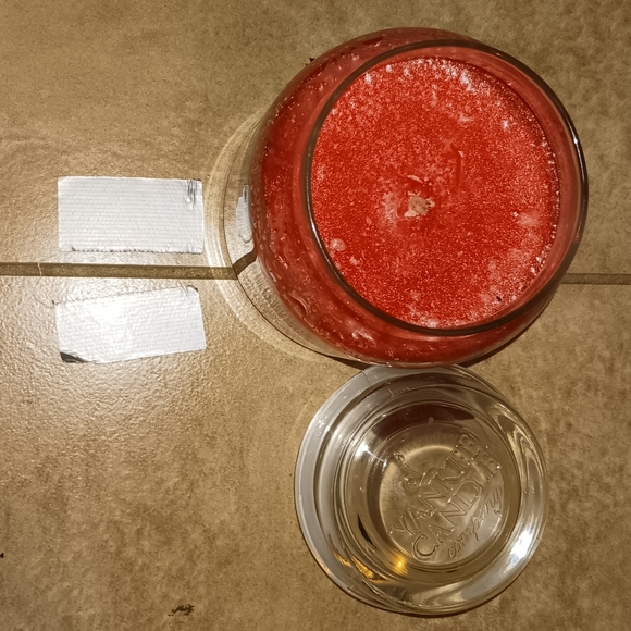 Summer scoop candle from yankee candle - Picture 2 of 2